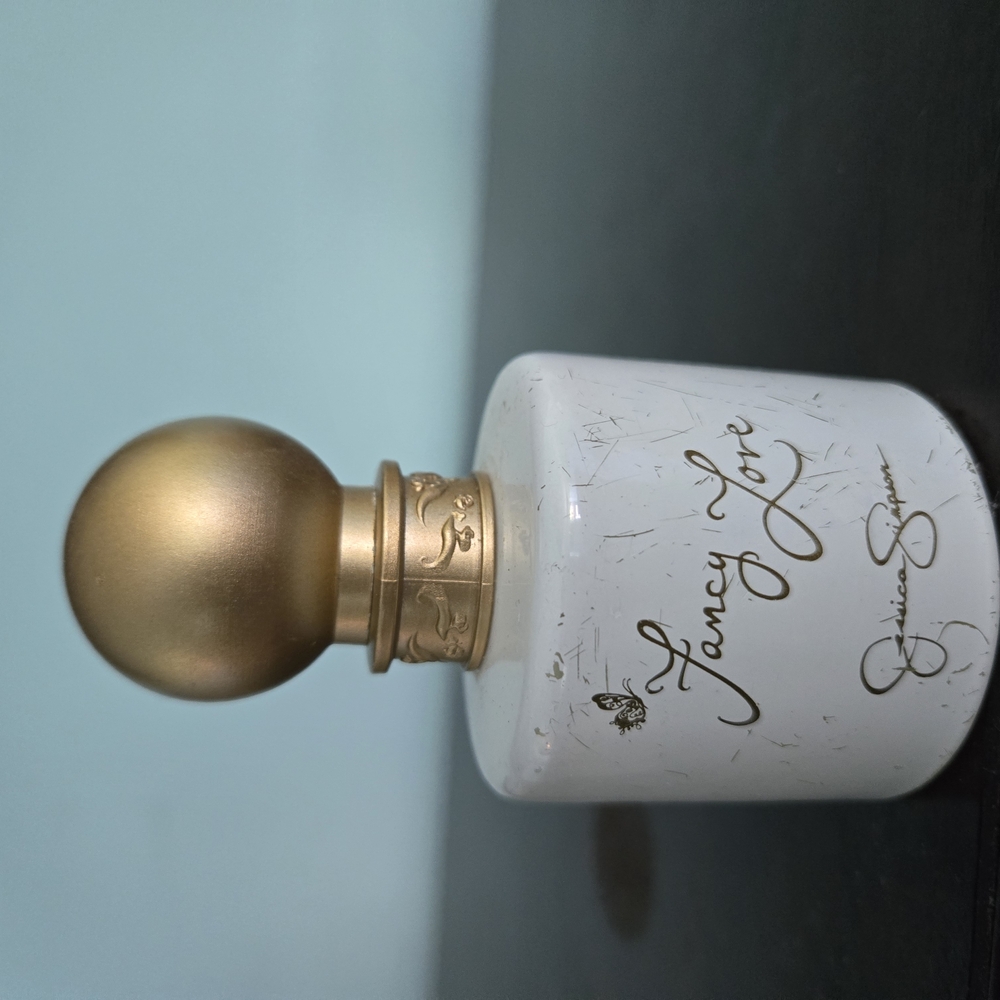 Fancy Love by Jessica Simpson - White and Gold Home Accent